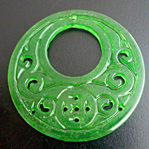 翡翠透彫の円パーツ(大)