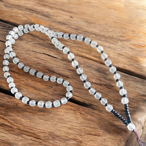 白系翡翠やや透明ネックレス紐