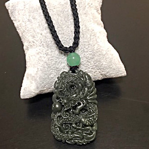 上海灘工房翡翠ペンダント(龍)