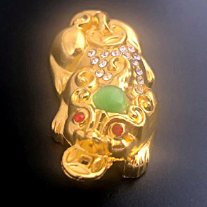 金運!メタルの貔貅(大)