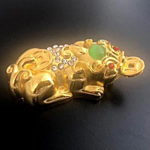 金運!メタルの貔貅(大)