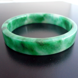 ミャンマー翡翠