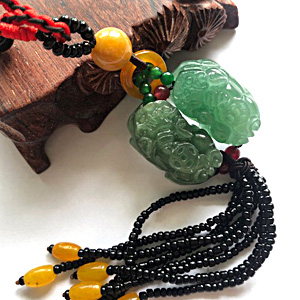 翡翠WヒキュウのBAG飾り&タッセル