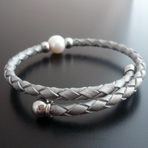 NYスタイルの湖水真珠ブレス シルバー