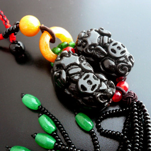 黒系翡翠ひきゅうBAG飾り&タッセル