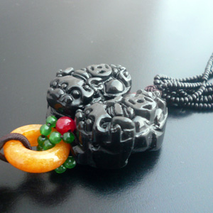 黒系翡翠ひきゅうBAG飾り&タッセル