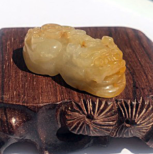 黄色系翡翠貔貅(大)1匹