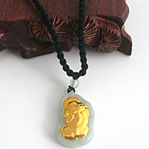 翡翠と金ペンダント(ひきゅう)